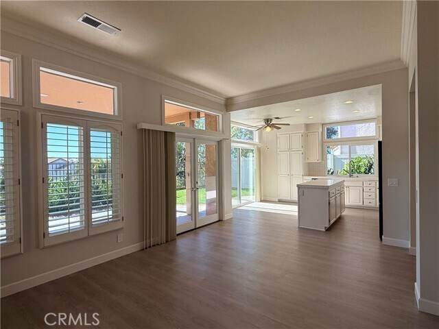 Foto del edificio - 24946 Eaton Ln