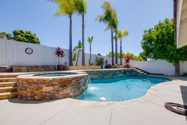 Building Photo - 7446 Trigo Ln