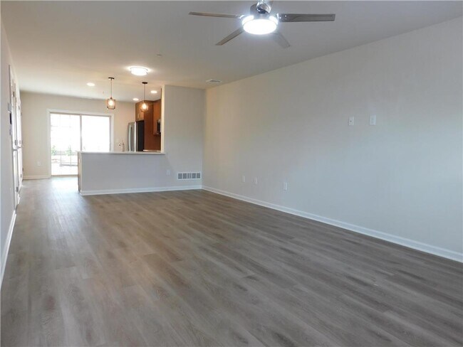 Foto del edificio - 328 E Frankford St