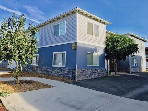 Foto del edificio - 24385 Chestnut St