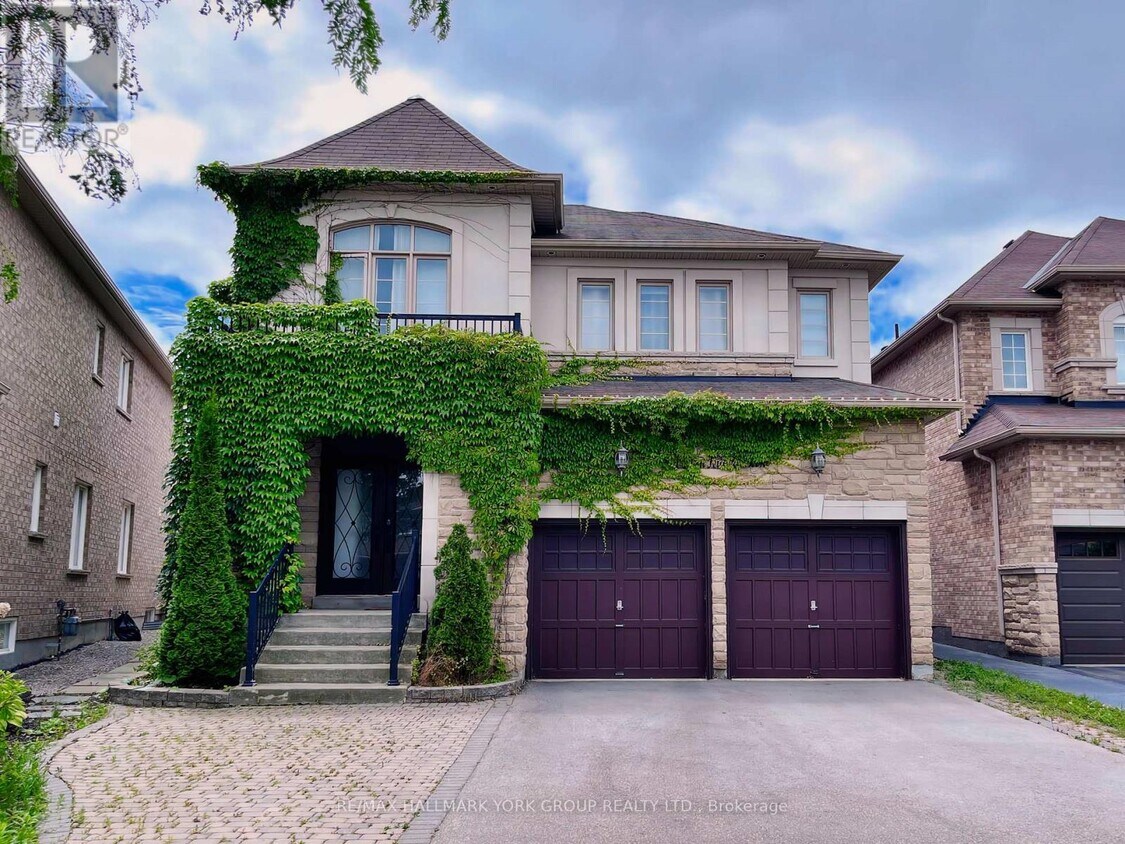 Primary Photo - 311 Twin Hills Crescent