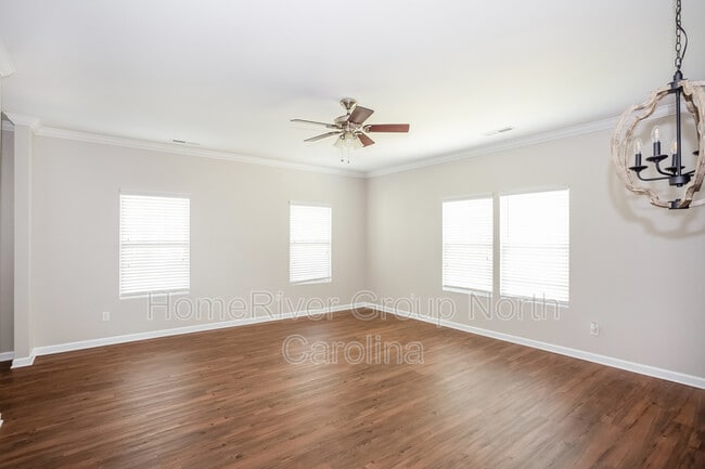 Building Photo - 302 Anderson Ridge Dr