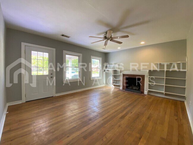 Building Photo - Home for Rent in Montgomery, AL... Availab...