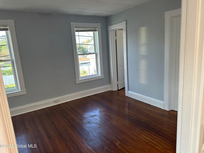 Foto del edificio - 915 McClyman St