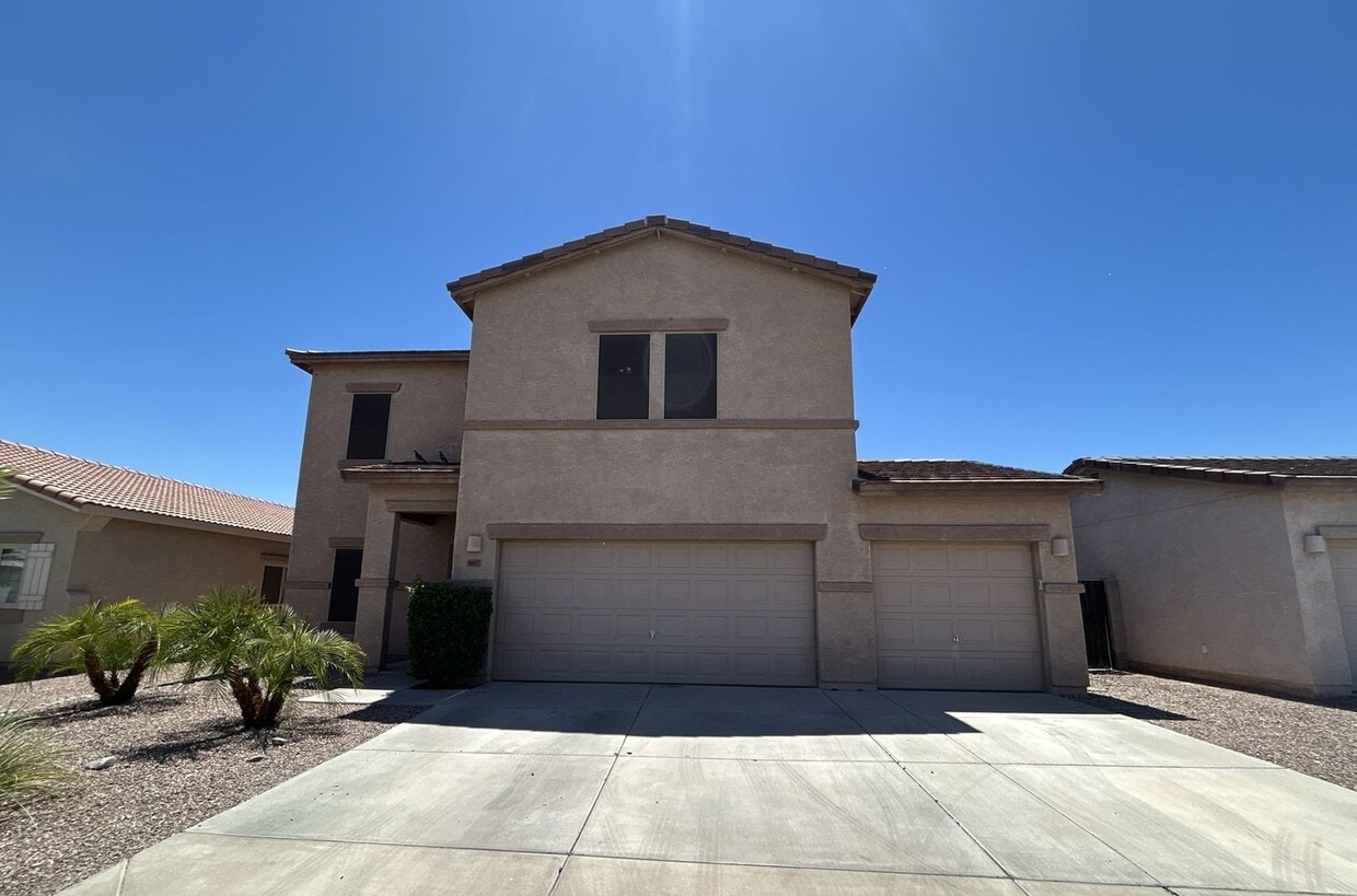 Primary Photo - COMING SOON - Large 3 Bed / 2 Bath Home wi...