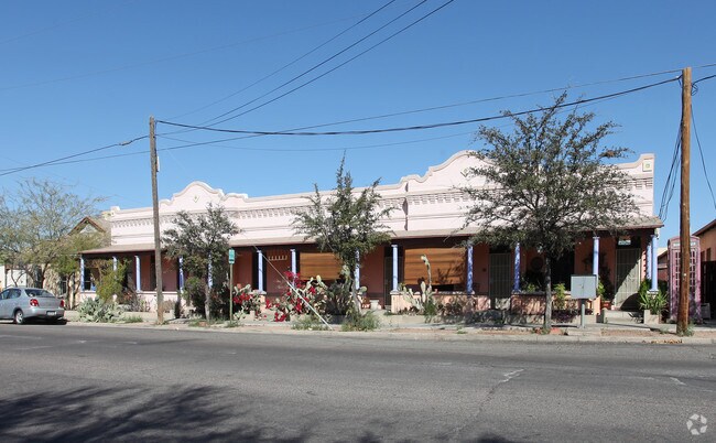 Foto principal - 335-345 E 12th St