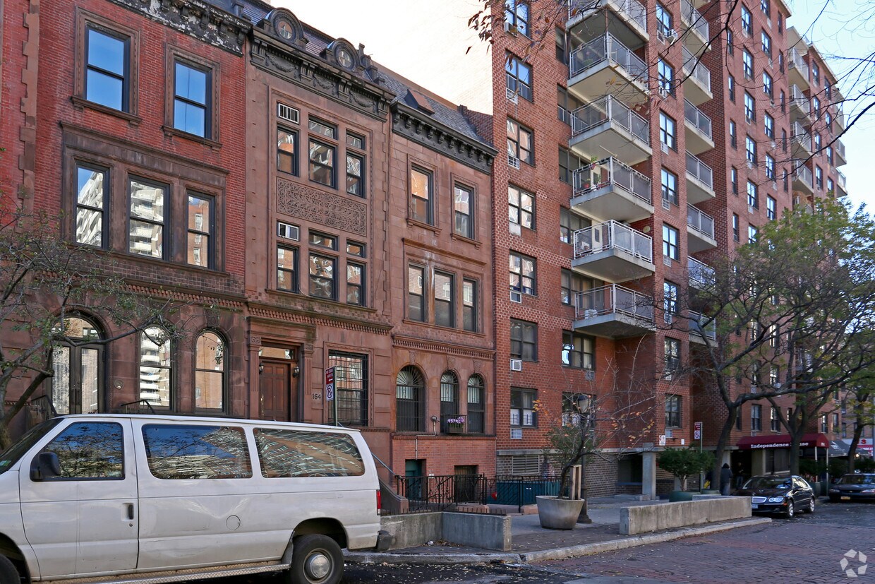 Foto principal - 166 W 94th St