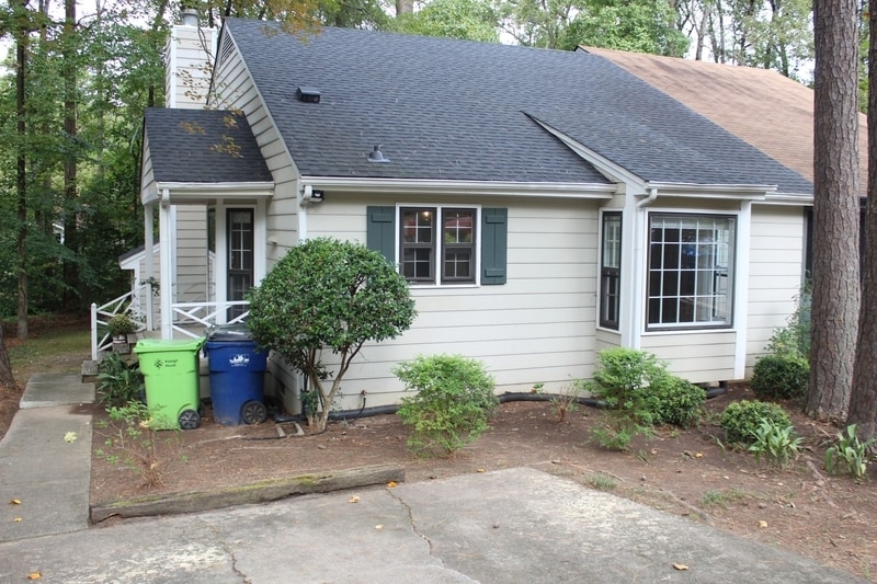 Foto principal - 5921 Applewood Ln