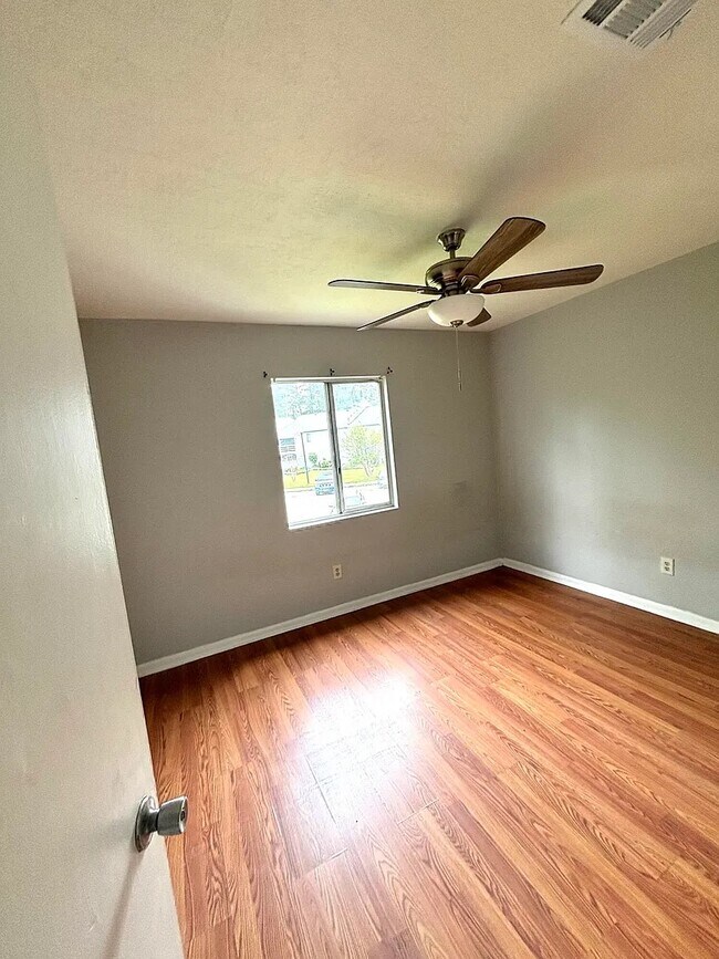 Foto del edificio - 1017 Stevens Creek Rd