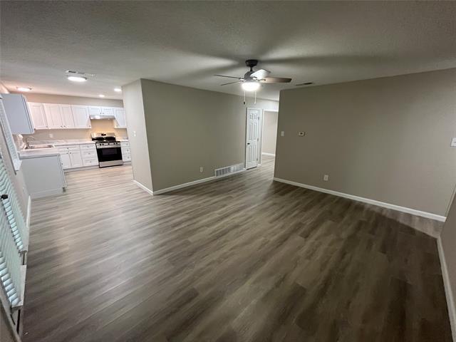 Foto del edificio - 12816 Spring Oak Dr