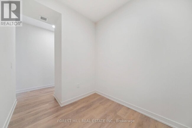 Building Photo - 181-1181 Sterling Rd