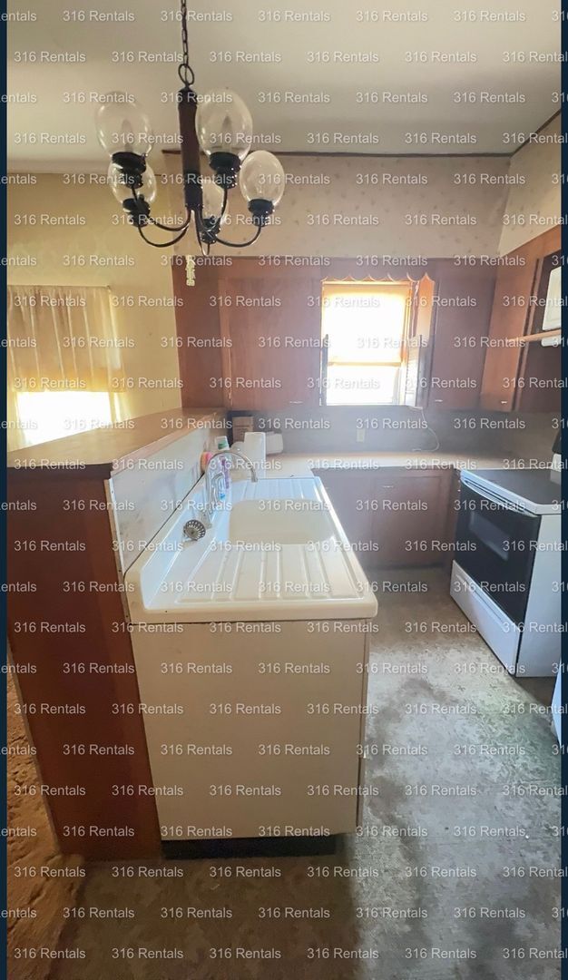 Foto del edificio - $1200 - 4 bed 2 bath - Single Family Home