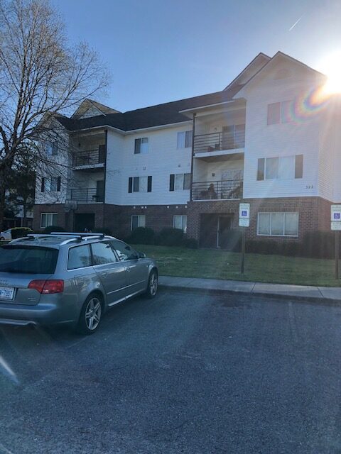 Building Photo - 322 Brownlea Dr