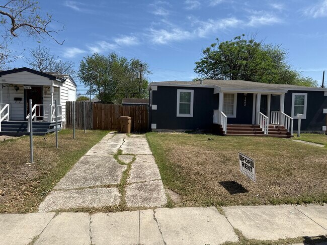 Foto del edificio - 1442 Ormond Dr