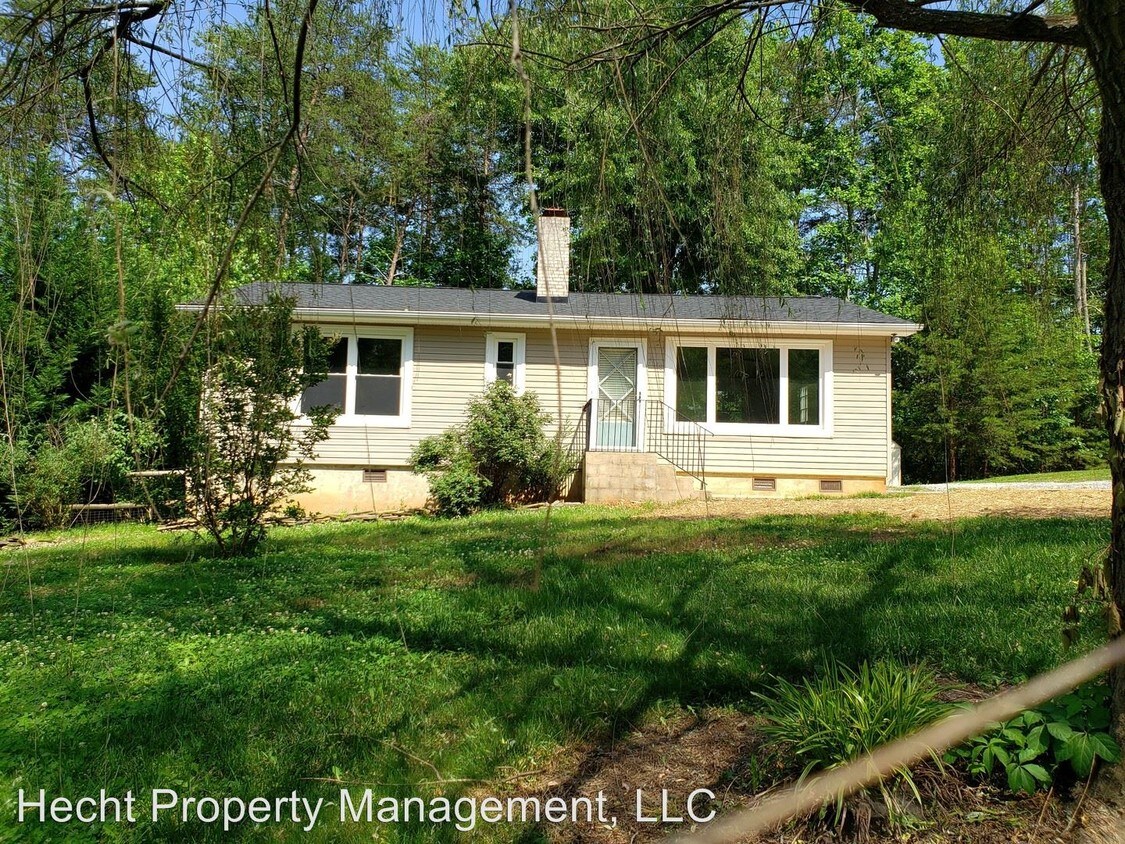 Primary Photo - 2 br, 1 bath House - 7698 Lakehaven Drive
