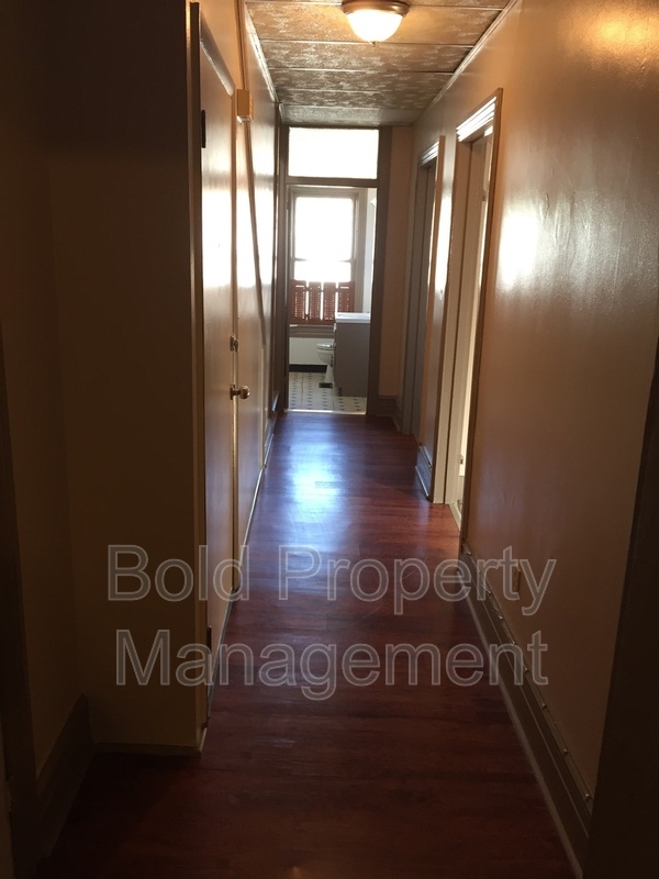Building Photo - 1020 Mifflin St