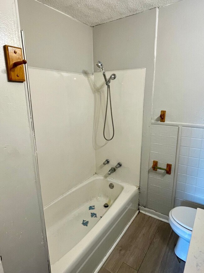 Foto del edificio - 2103 Tyler St