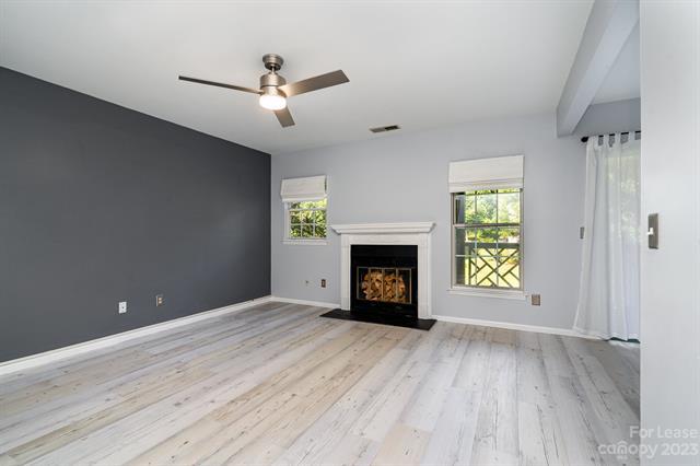 Foto del edificio - 19905 Henderson Rd