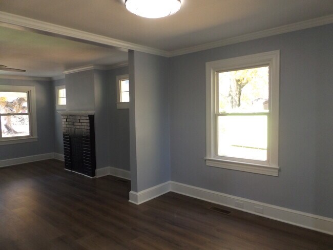 Building Photo - 4441 Northampton Dr