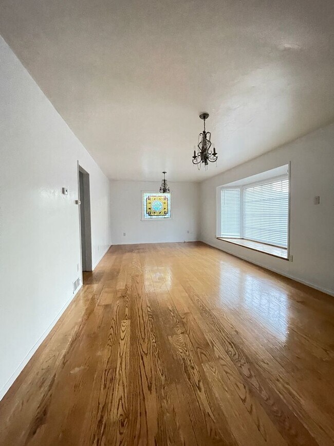 Building Photo - House for Rent in Piedmont