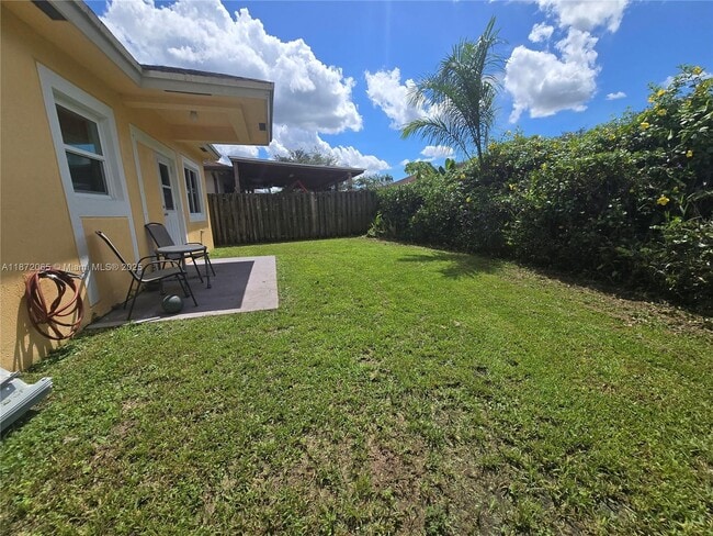 Foto del edificio - 208 SW 15th Pl
