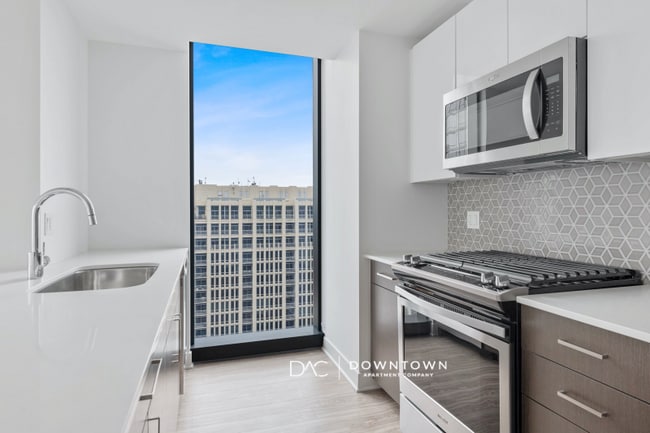 Building Photo - 1234 S Michigan Ave