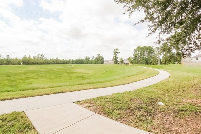 Building Photo - 17914 Seco Creek Ln