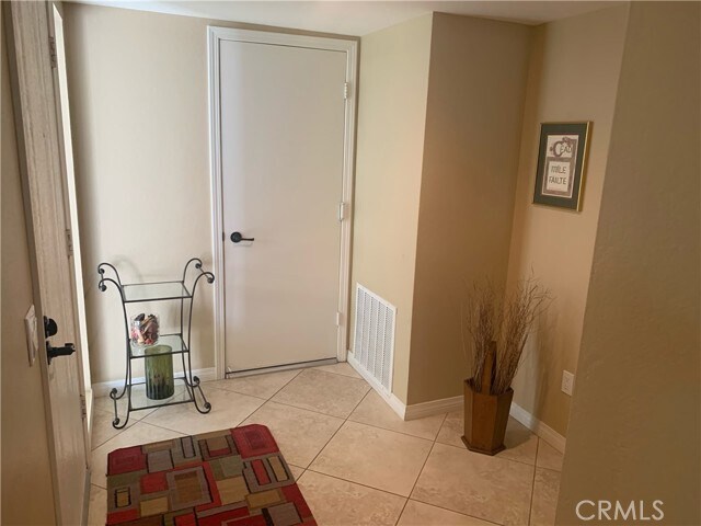 Building Photo - 3728 Live Oak Dr