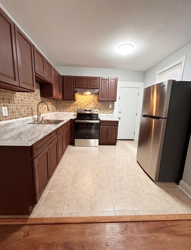 Foto del edificio - 5221 N American St