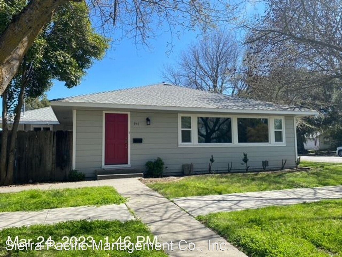 Foto principal - 3 br, 2 bath House - 941 Fourth Street
