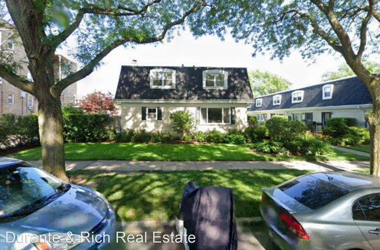 Building Photo - 3 br, 2 bath House - 6963 N. Bell Ave. #103