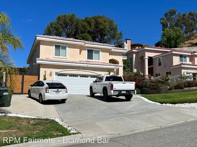 Building Photo - 5 br, 4 bath House - 1736 Jennifer Place
