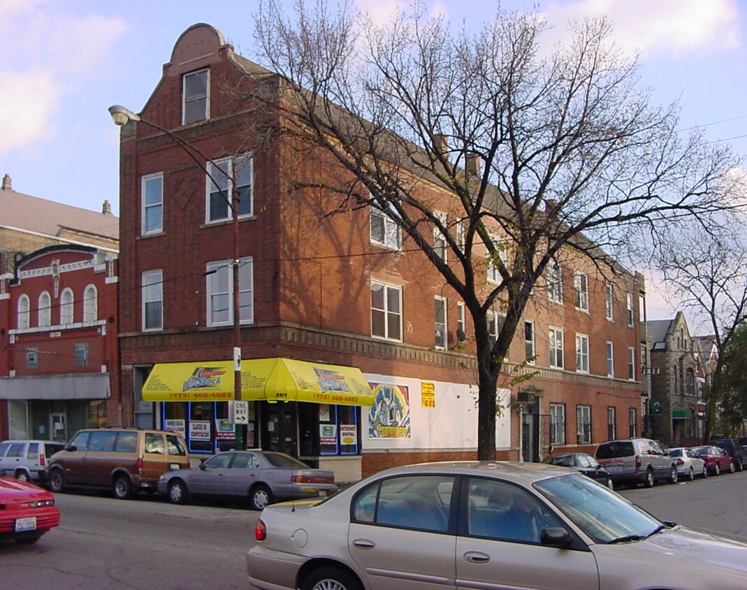 Building Photo - 2917 W Cermak Rd