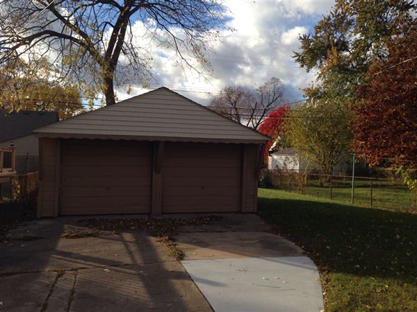 Building Photo - 8008 Ziegler St