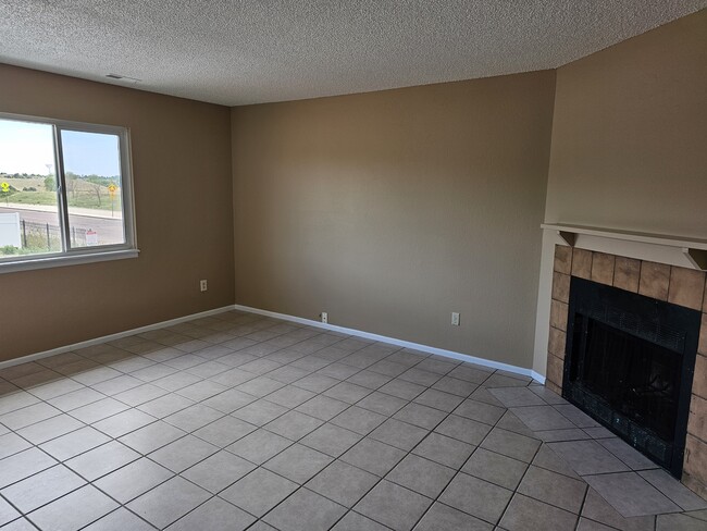 Building Photo - 3480 Cochran Dr