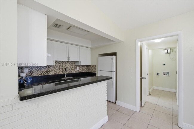 Foto del edificio - 1731 NW 26th Ave