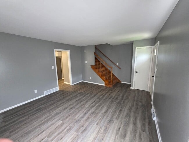 Building Photo - 8594 W Villard Ave