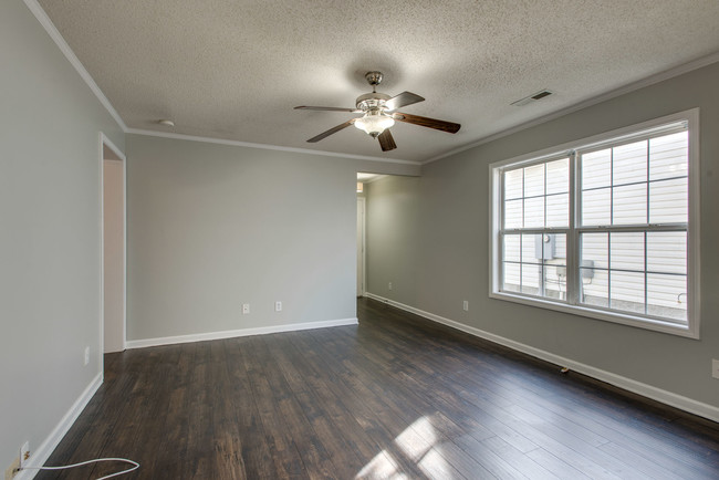 Building Photo - 1156 Brittany Park Ln
