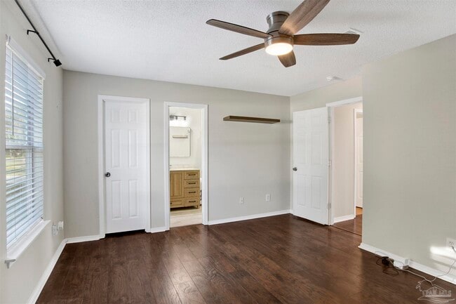 Building Photo - 165 Valdosta Ave