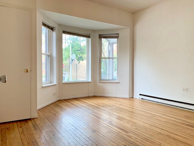 Foto del edificio - 1053 W Grace St