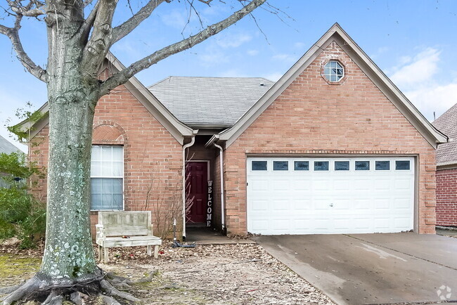 Building Photo - 5975 Alexandria Ln
