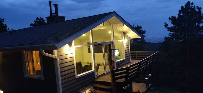 Building Photo - Remodeled Custom Mountain Home. Space, Pri...
