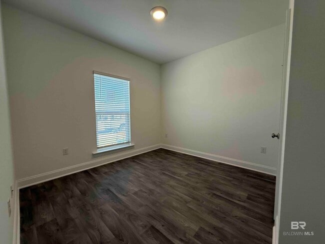 Building Photo - 36282 Revere Dr