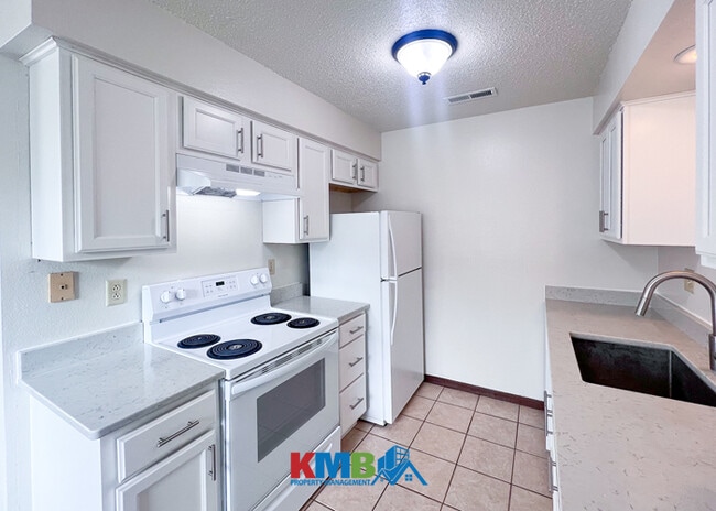 Building Photo - 945 Boston Way