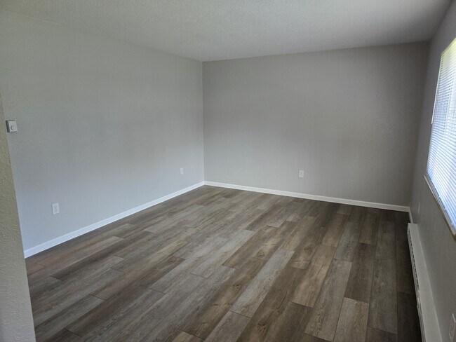 Foto del edificio - 5844 Acres Rd