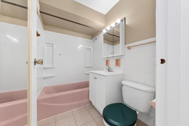 Building Photo - 1213 N 34th Ave