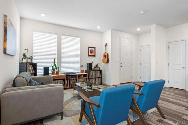 Foto del edificio - 13770 Ash Cir