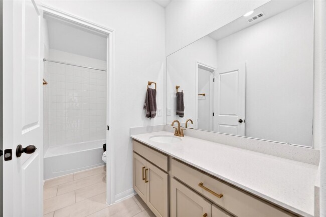 Foto del edificio - 23643 Red Rowan Ln