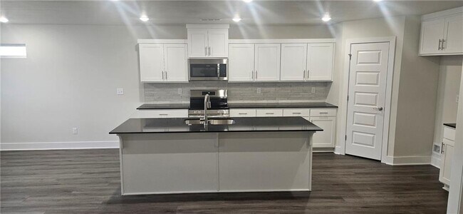 Foto del edificio - 516 S Benchmark Ln