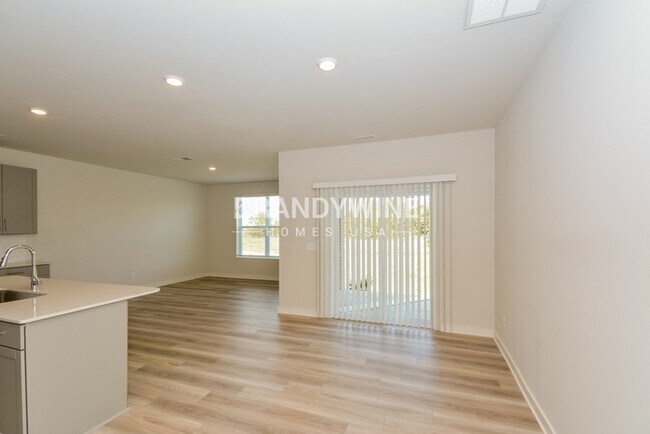 Foto del edificio - 135 Rising Private Ln